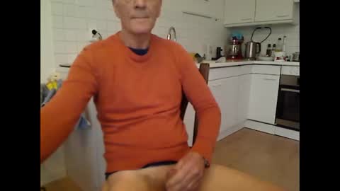 Snapshot of hankk54 chatting on 16, 12, 2025 hankk54 online show from 16, 12, 2025