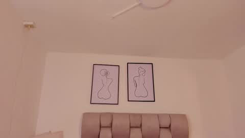 hanna__evans_ online show from 13, 9, 2025