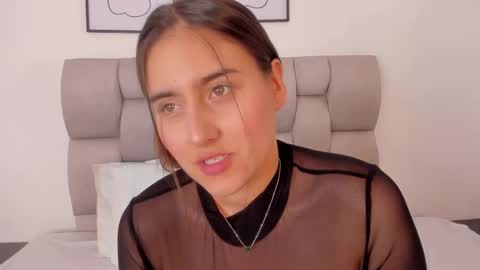 hanna__evans_ online show from 14, 9, 2025