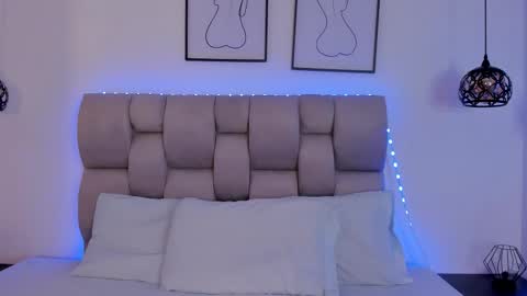 hanna__evans_ online show from 5, 12, 2025