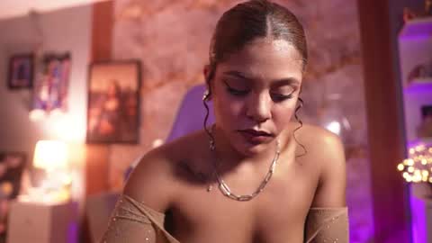 Snapshot of hanna_chris chatting on 24, 11, 2025 HANNA online show from 24, 11, 2025