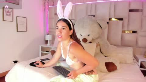 Hanna Klover online show from 9, 4, 2026