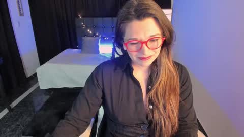 hanna_ma online show from 8, 10, 2025
