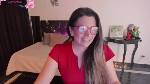 hanna_ma online show from 25, 11, 2025