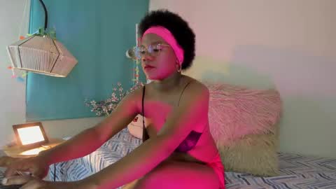 Snapshot of hanna_pierce chatting on 3, 10, 2025 Hanna online show from 3, 10, 2025