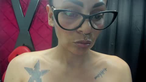 Snapshot of hanna_slut chatting on 4, 3, 2025 EVA online show from 4, 3, 2025