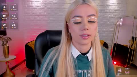  Hanna Connor  online show from 14, 11, 2025