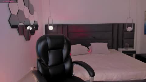  Hanna Connor  online show from 13, 1, 2026