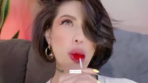 Snapshot of hannah_borbon_ chatting on 9, 7, 2026 Hannah online show from 9, 7, 2026