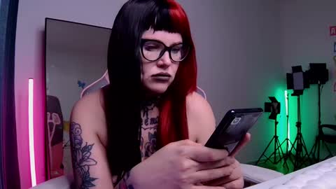 Hannah online show from 2, 2, 2025