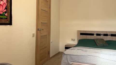 hannah levis  online show from 12, 2, 2026