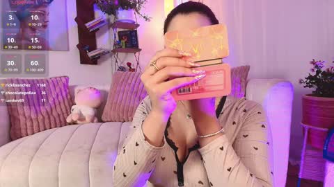 hannah_lovee online show from 7, 2, 2025