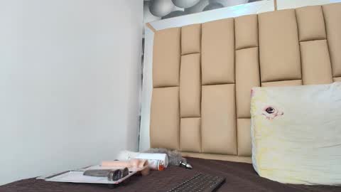 hannah_teehn online show from 22, 11, 2025