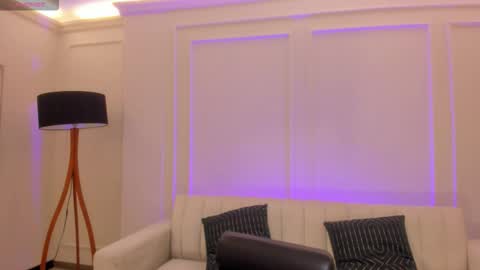 HANNAH J online show from 9, 11, 2025