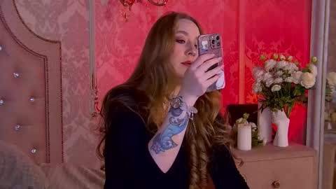 Pearl online show from 4, 11, 2025