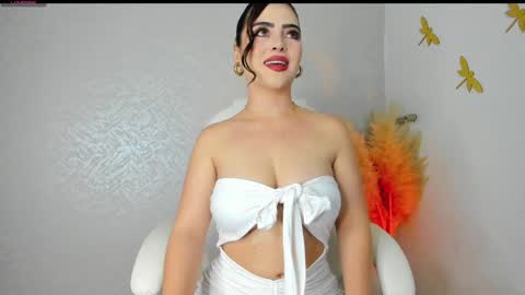 Snapshot of hannahudson__ chatting on 1, 1, 2025 Camila online show from 1, 1, 2025