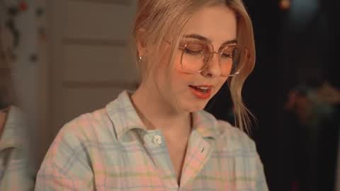 Snapshot of hannasthesia chatting on 10, 12, 2024 Hanna online show from 10, 12, 2024