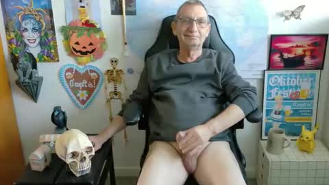 Snapshot of hansi63 chatting on 2, 10, 2025 charly online show from 2, 10, 2025