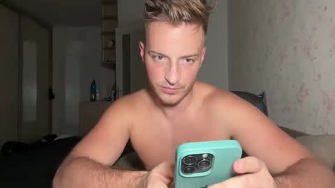 Snapshot of hanzlagerfelt chatting on 11, 11, 2025 hanzlagerfelt online show from 11, 11, 2025