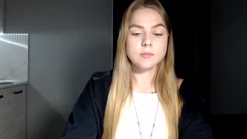 happy_fox_ online show from 13, 11, 2025