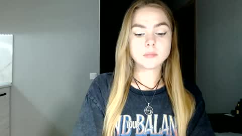 Snapshot of happy_fox_ chatting on 29, 6, 2026 happy_fox_ online show from 29, 6, 2026