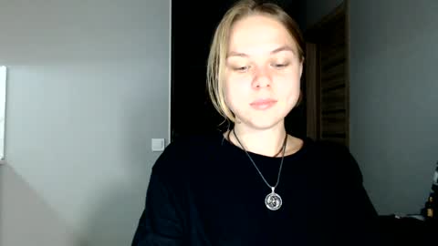 Snapshot of happy_fox_ chatting on 1, 7, 2026 happy_fox_ online show from 1, 7, 2026