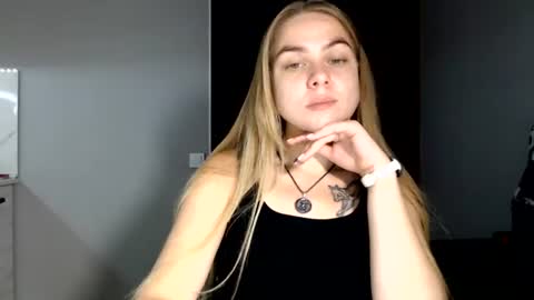 Snapshot of happy_fox_ chatting on 19, 7, 2026 happy_fox_ online show from 19, 7, 2026