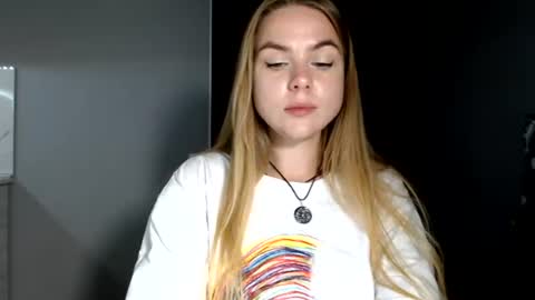 Snapshot of happy_fox_ chatting on 22, 7, 2026 happy_fox_ online show from 22, 7, 2026