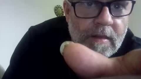 Snapshot of happydick69a chatting on 6, 10, 2025 happydick69a online show from 6, 10, 2025