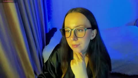 Stephanie online show from 31, 10, 2025