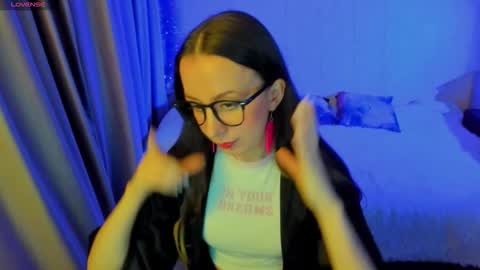 Stephanie online show from 30, 11, 2025