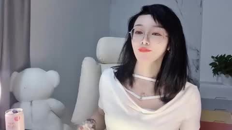 Snapshot of happysweetie168 chatting on 28, 2, 2025 Daisy online show from 28, 2, 2025