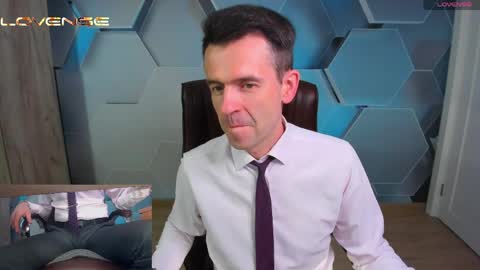 Snapshot of hard_and_juici chatting on 4, 6, 2026 Steve online show from 4, 6, 2026