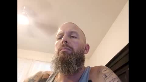 Snapshot of hard_insomnia chatting on 14, 2, 2025 HornyHubby online show from 14, 2, 2025