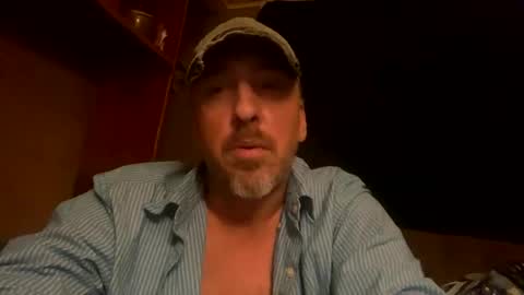 Snapshot of harddick4u3984 chatting on 23, 11, 2025 harddick4u3984 online show from 23, 11, 2025