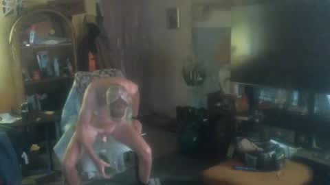 Snapshot of hardinhand44 chatting on 16, 11, 2025 john nobles online show from 16, 11, 2025