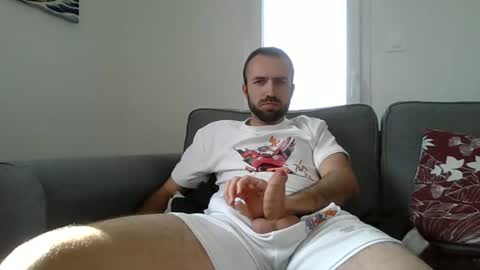 Mika online show from 4, 4, 2026