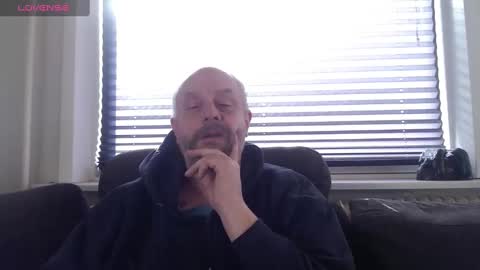 MrLazy online show from 6, 3, 2025