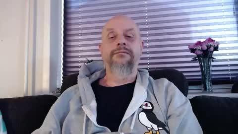 Snapshot of hardmrlazy chatting on 10, 1, 2026 MrLazy online show from 10, 1, 2026