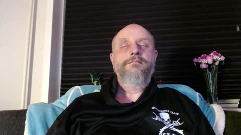 Snapshot of hardmrlazy chatting on 3, 2, 2026 MrLazy online show from 3, 2, 2026