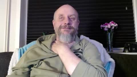 Snapshot of hardmrlazy chatting on 8, 2, 2026 MrLazy online show from 8, 2, 2026