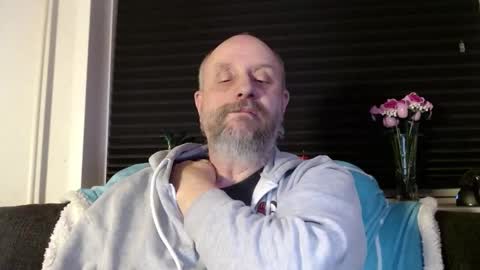 Snapshot of hardmrlazy chatting on 12, 2, 2026 MrLazy online show from 12, 2, 2026