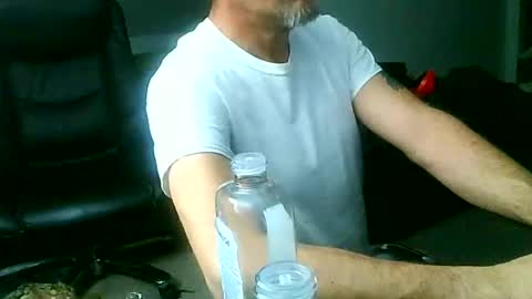Snapshot of hardnhorny4hottys chatting on 4, 12, 2024 Hardnhorny4hottys online show from 4, 12, 2024