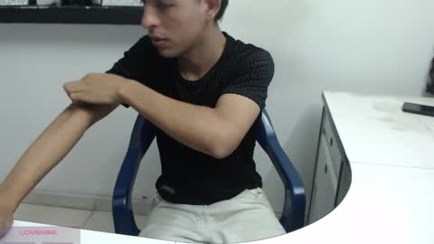 Andres Dean online show from 7, 4, 2026