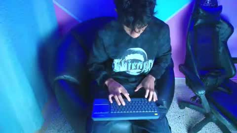 Snapshot of haresandpame_mds chatting on 2, 12, 2025 Hares online show from 2, 12, 2025