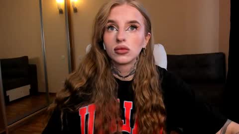 Julia online show from 19, 4, 2026