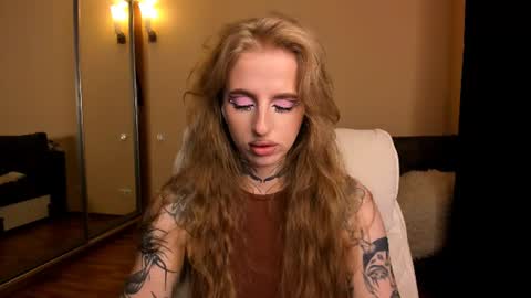 Julia online show from 5, 7, 2026