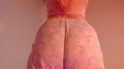 Snapshot of harley_red chatting on 28, 9, 2025 Annie online show from 28, 9, 2025