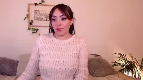 Snapshot of harmonyy01 chatting on 14, 1, 2025 Harmony Please help me to reach 100 thumbs up online show from 14, 1, 2025