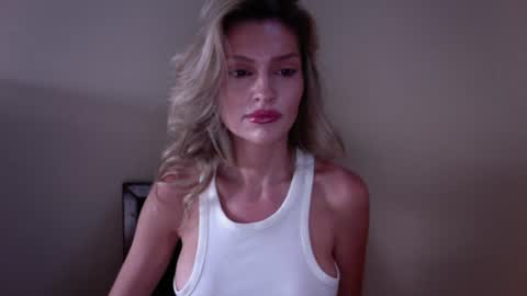 Snapshot of harperellis chatting on 1, 7, 2026 Harper Ellis online show from 1, 7, 2026